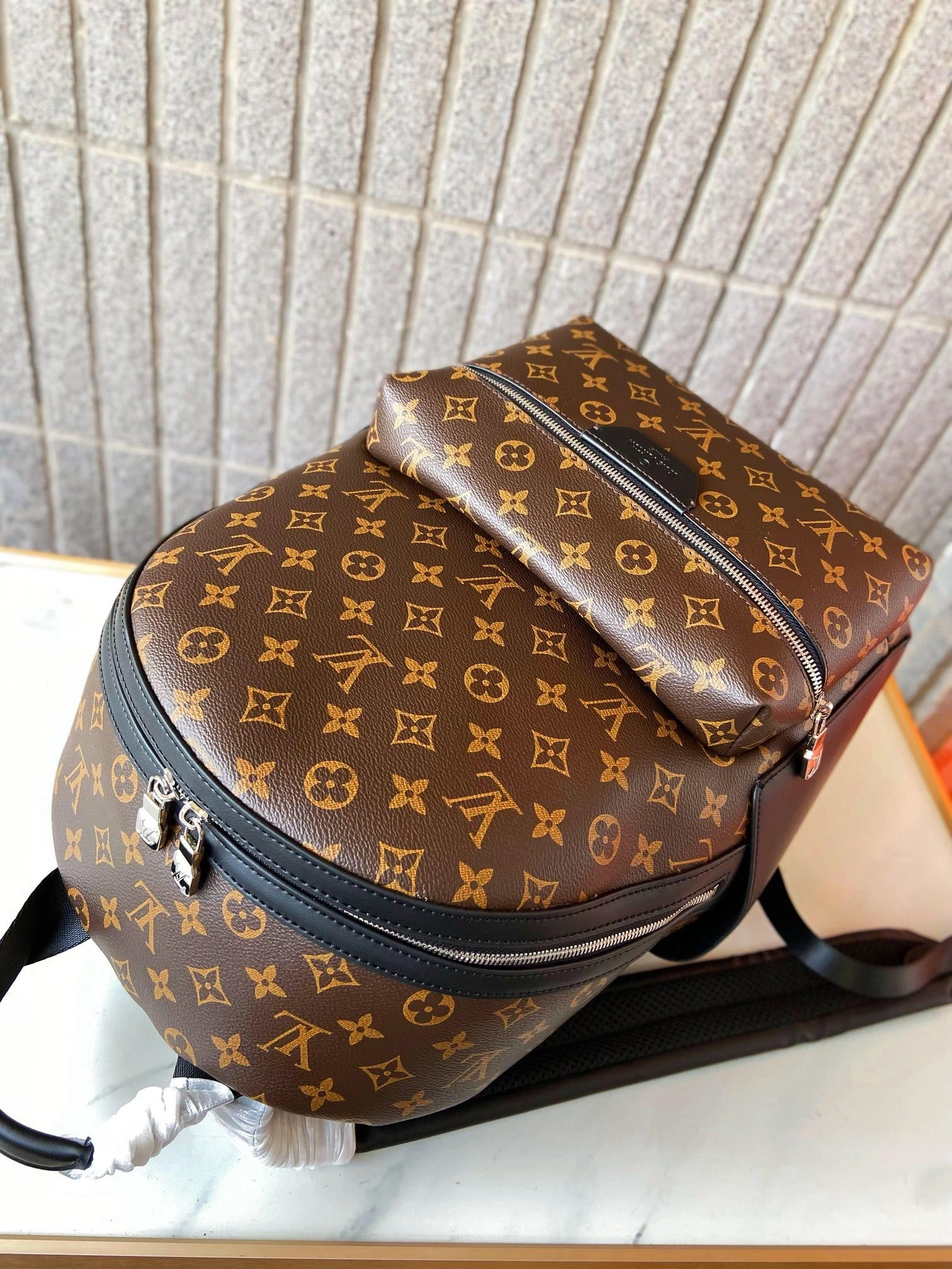 Mens Louis Vuitton Backpacks SunProtective 92861