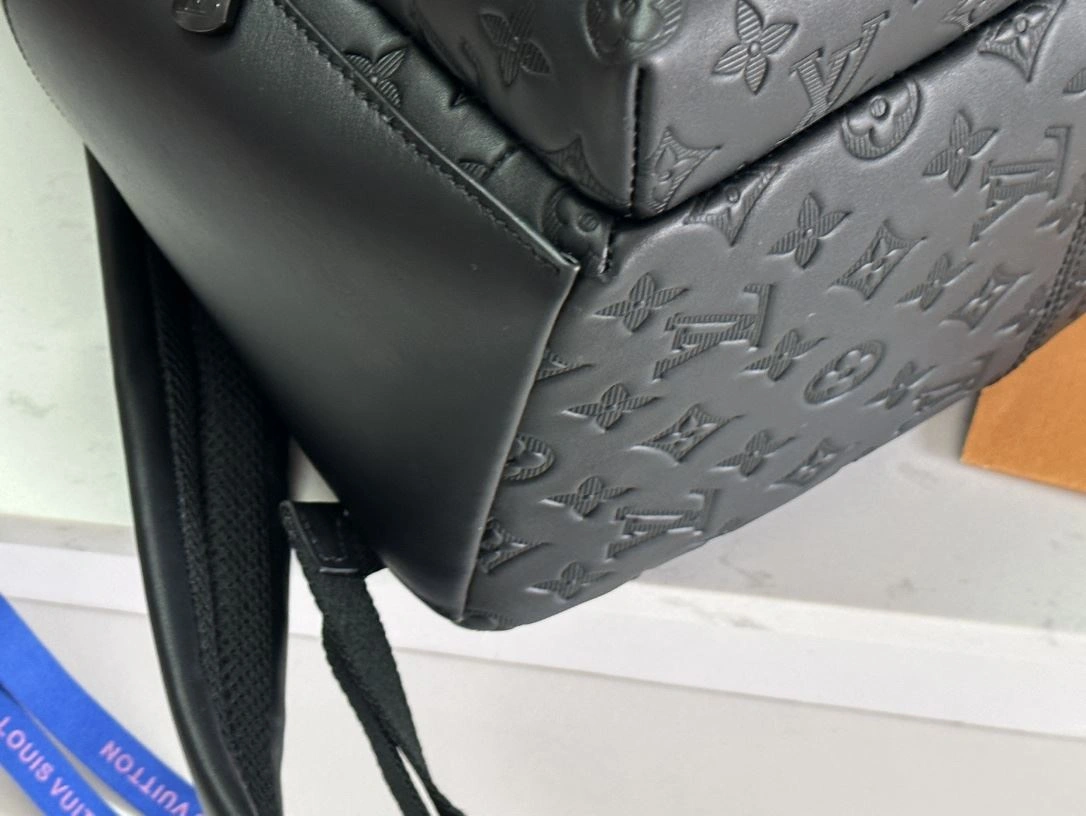 ComfortFit Mens Louis Vuitton Backpacks 91792