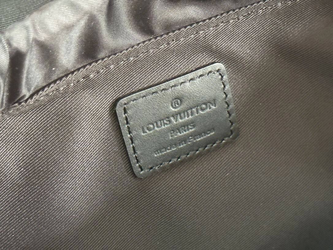 Mens Louis Vuitton Backpacks FlexibleFit 91782