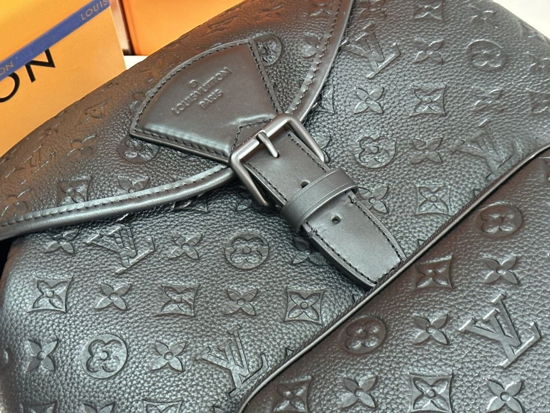 Tailored Mens Louis Vuitton Backpacks 91781