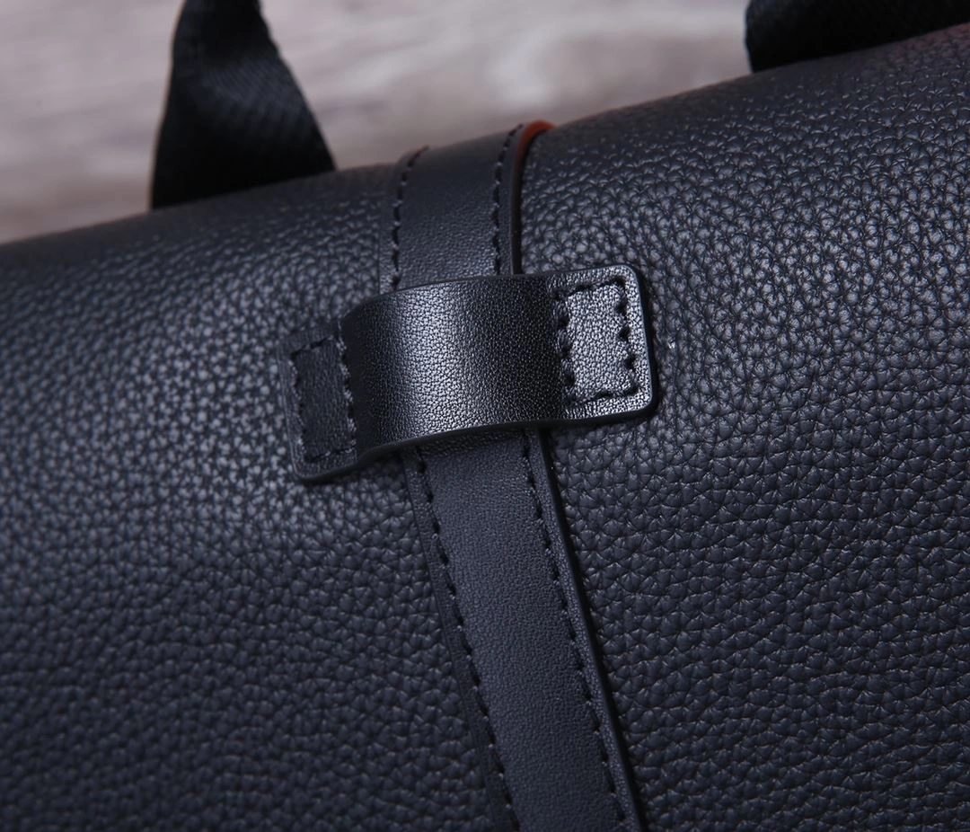 EyeCatching Mens Louis Vuitton Backpacks 91775