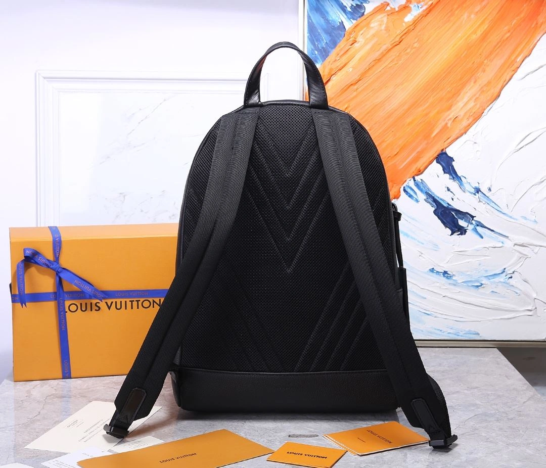 SoftTouch Mens Louis Vuitton Backpacks 91810