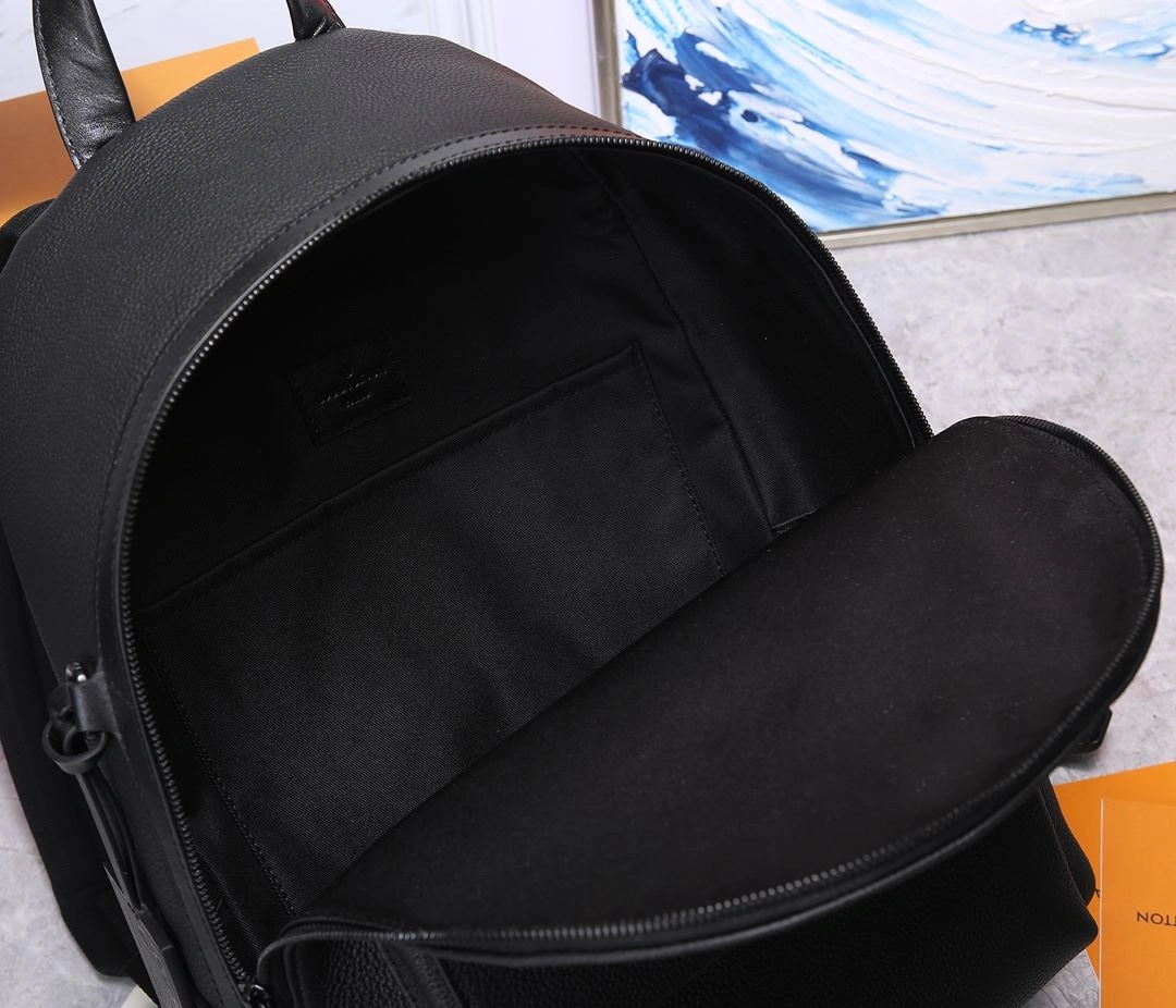 SoftTouch Mens Louis Vuitton Backpacks 91810
