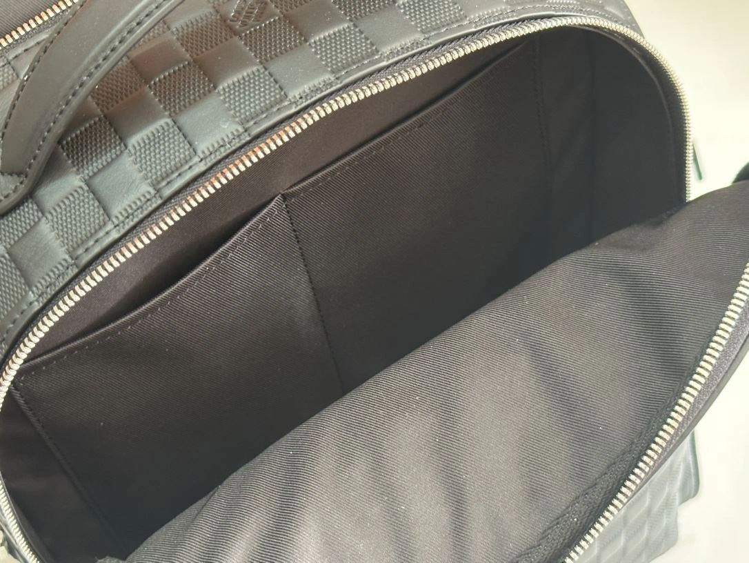 Mens Louis Vuitton Backpacks Compact 91808