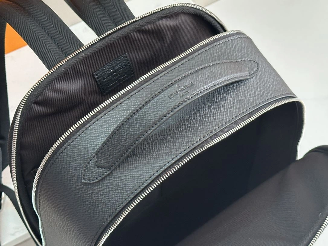 MoistureWicking Mens Louis Vuitton Backpacks 91764