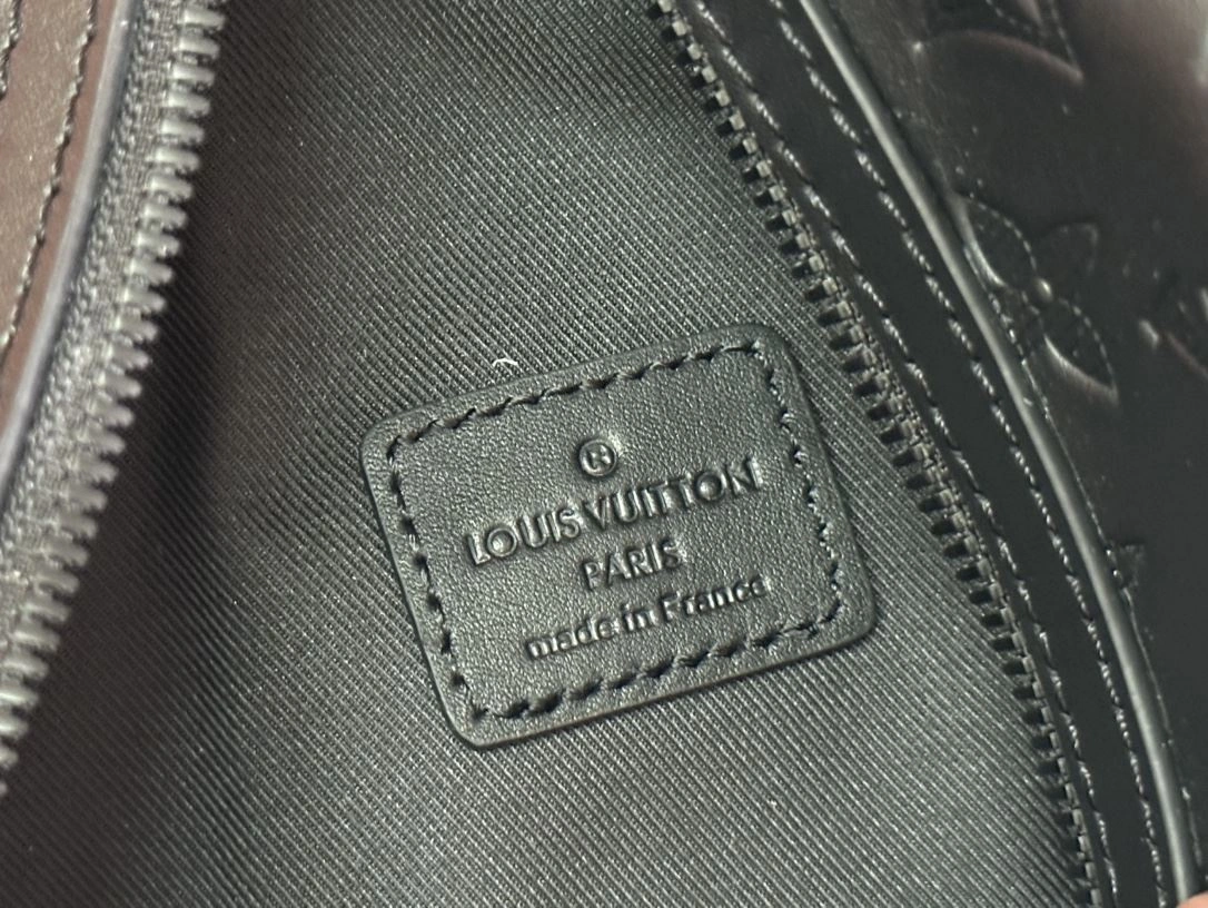 Mens Louis Vuitton Backpacks WaterResistant 91755
