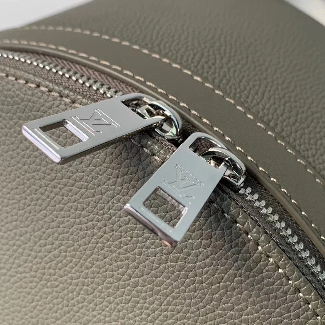 Attractive Mens Louis Vuitton Backpacks 91758