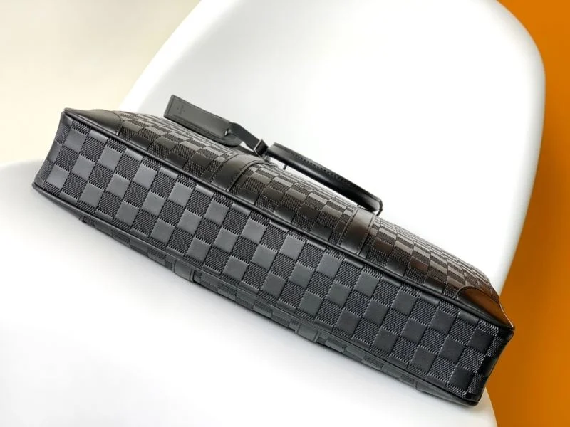 Mens Louis Vuitton Briefcases Effortless 42106