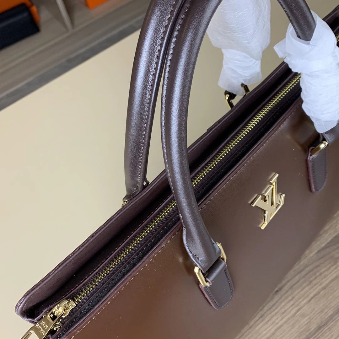 ModernLook Mens Louis Vuitton Briefcases 92812