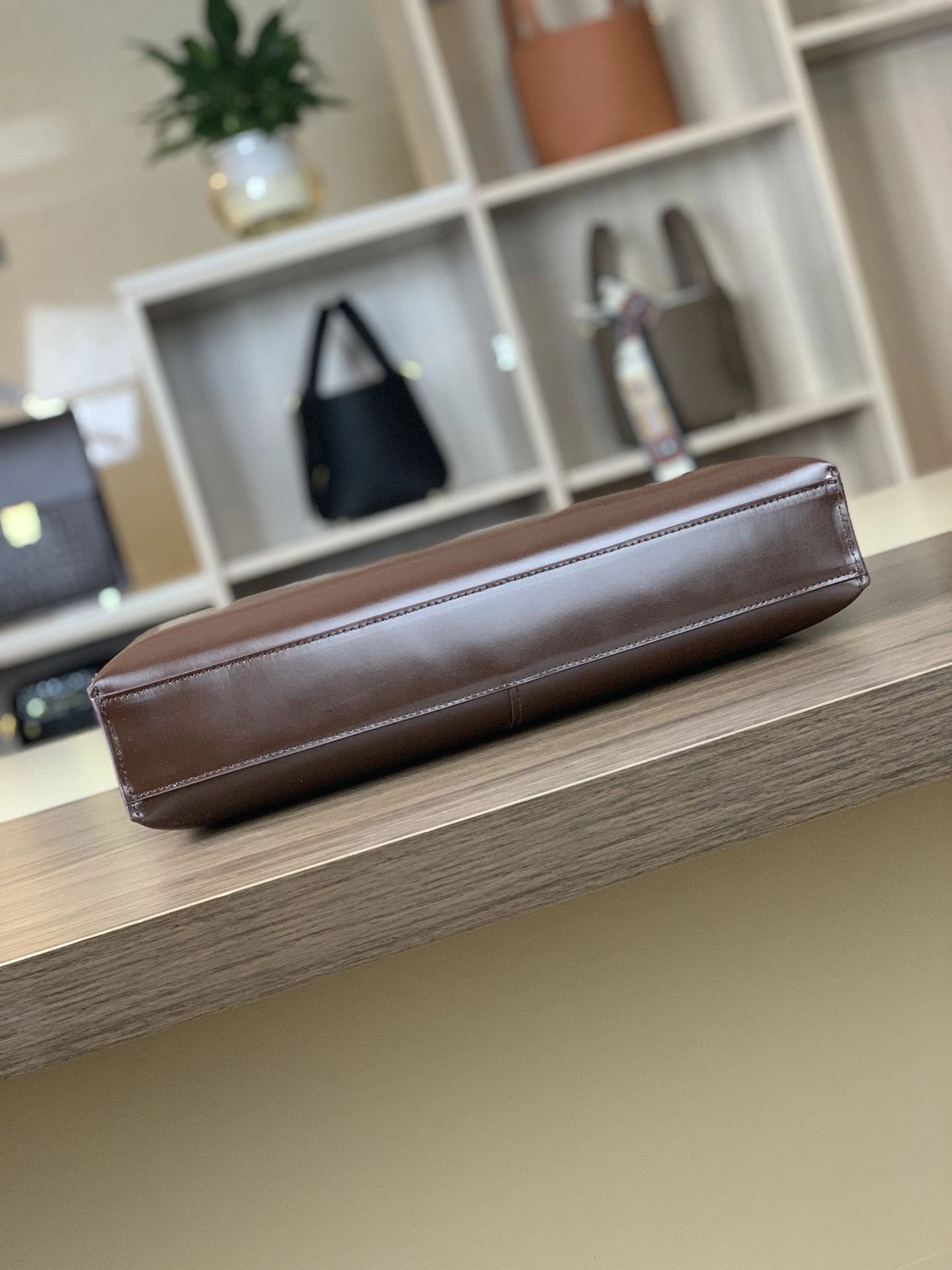 ModernLook Mens Louis Vuitton Briefcases 92812