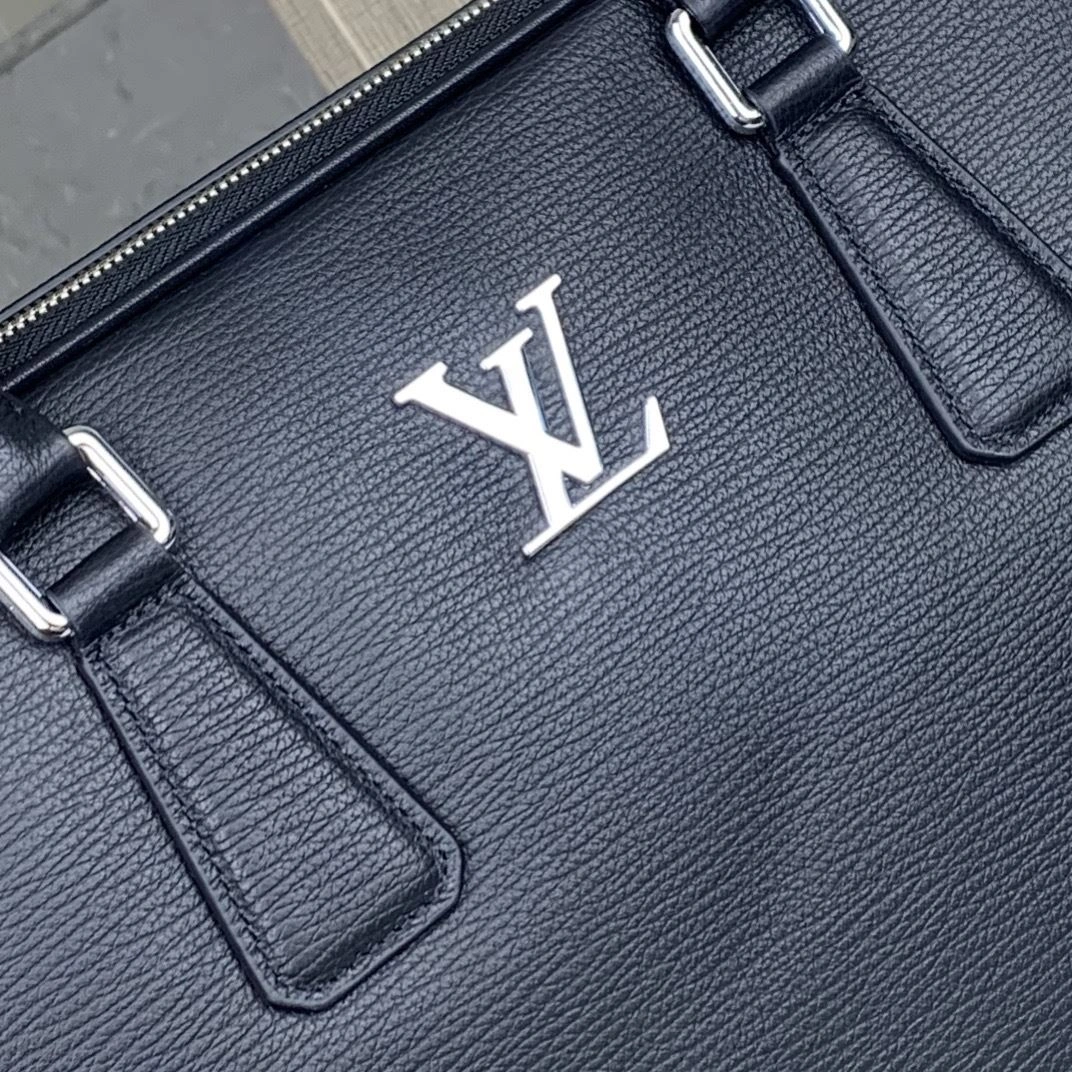 Fashionable Mens Louis Vuitton Briefcases 92805