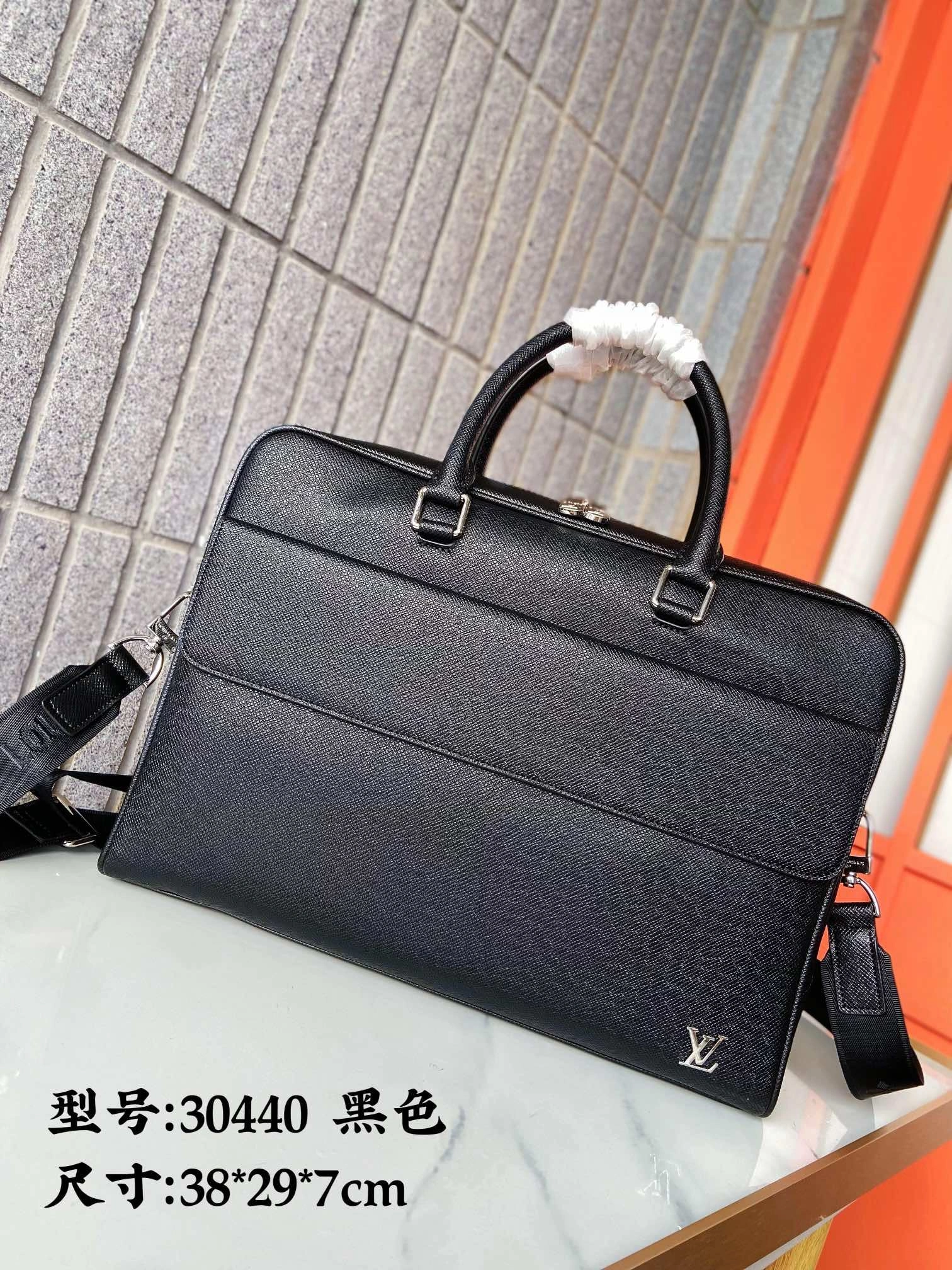 Thermal Mens Louis Vuitton Briefcases 92804