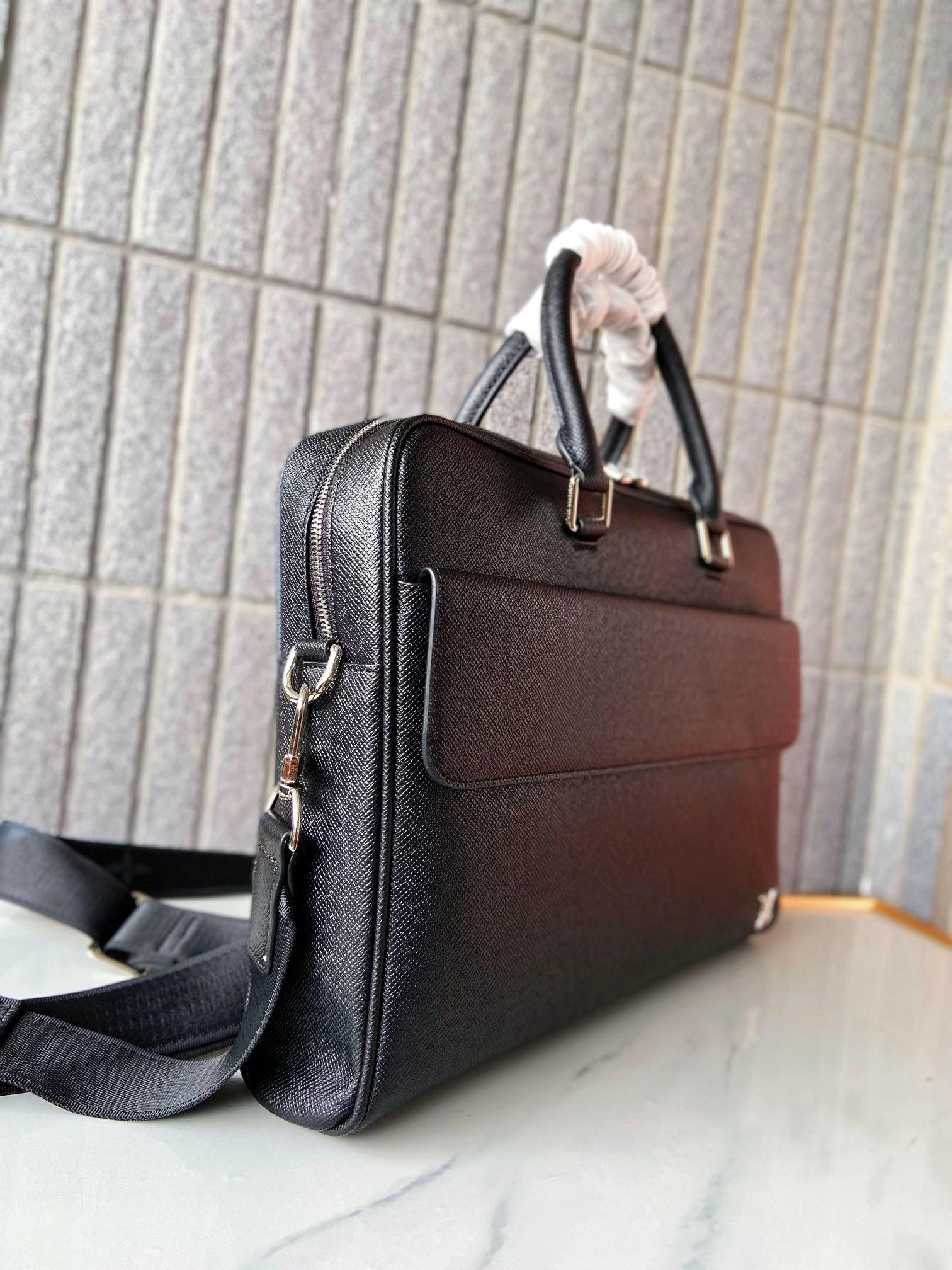 Thermal Mens Louis Vuitton Briefcases 92804