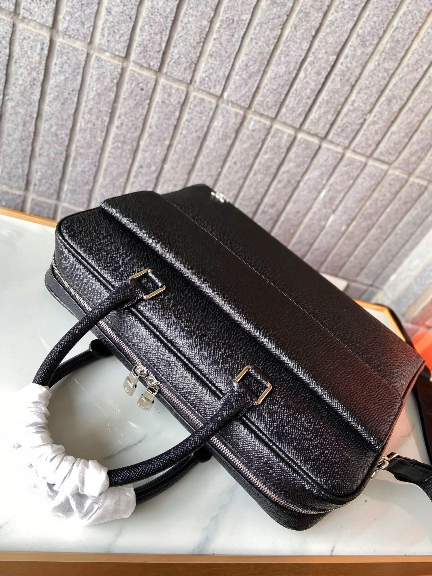 Thermal Mens Louis Vuitton Briefcases 92804