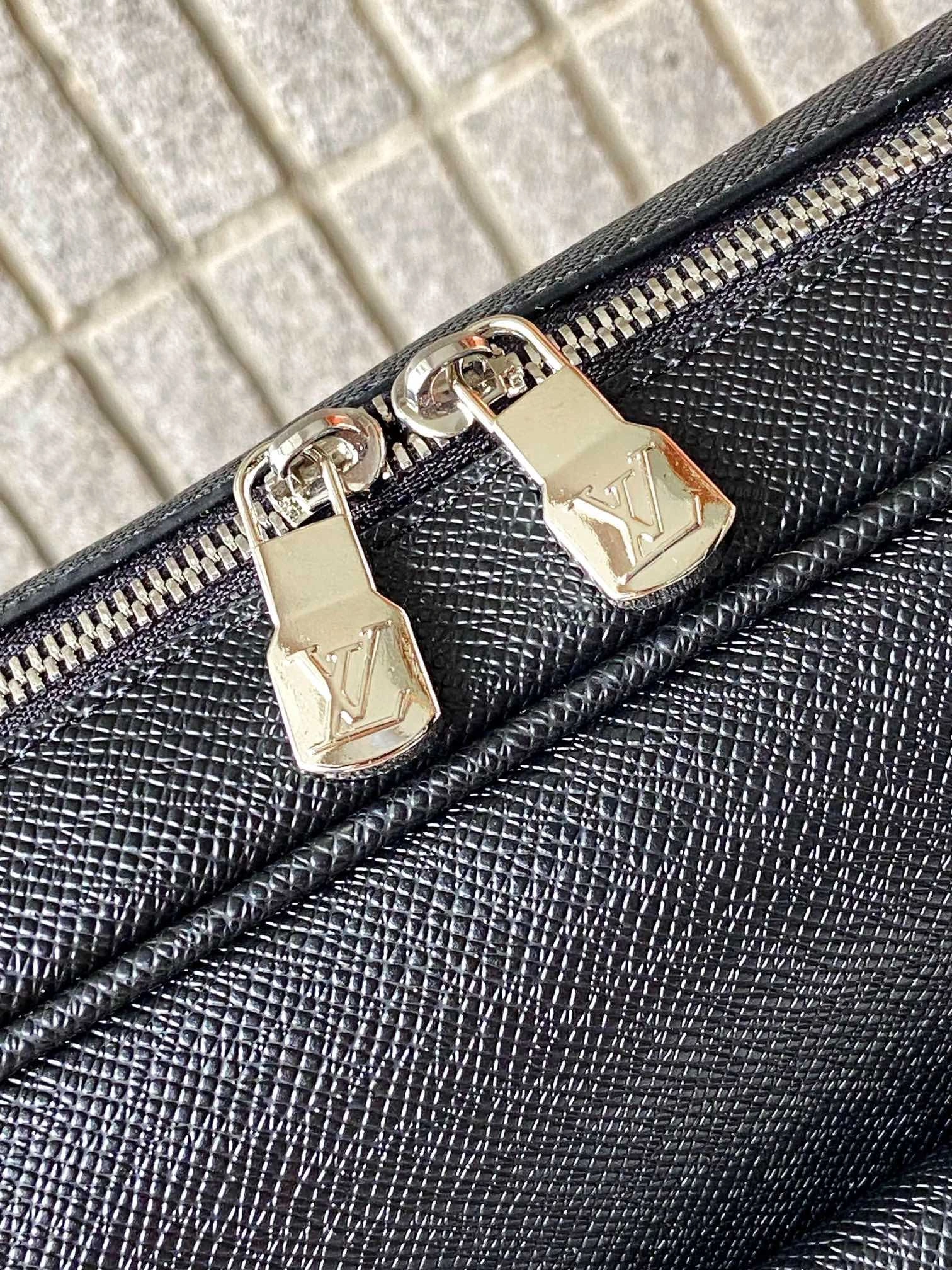 Thermal Mens Louis Vuitton Briefcases 92804