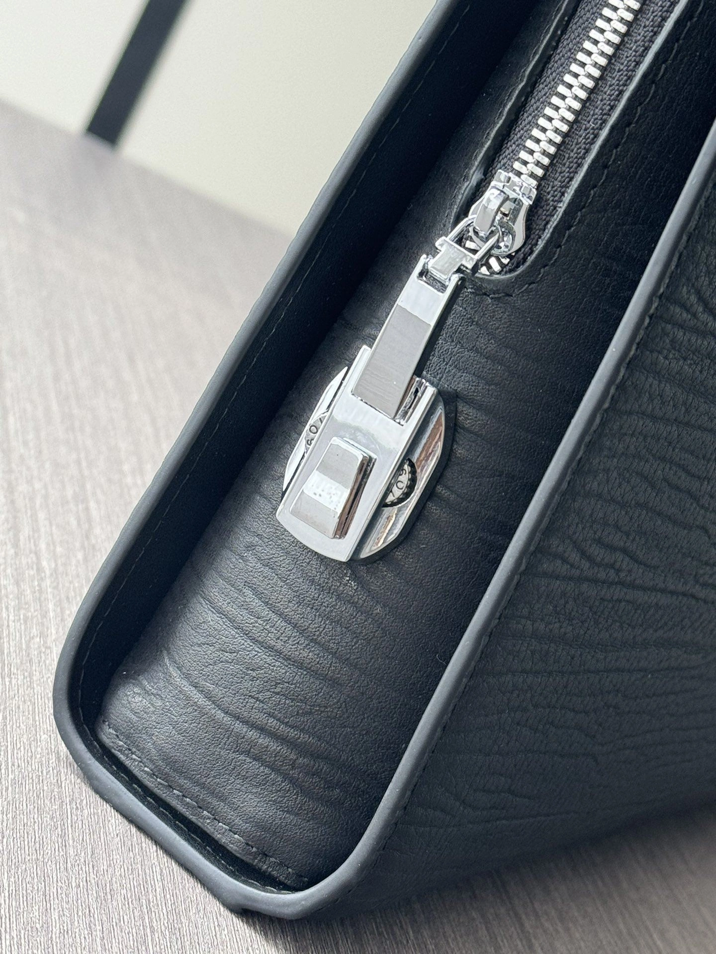 Trendy Mens Louis Vuitton Briefcases 92778