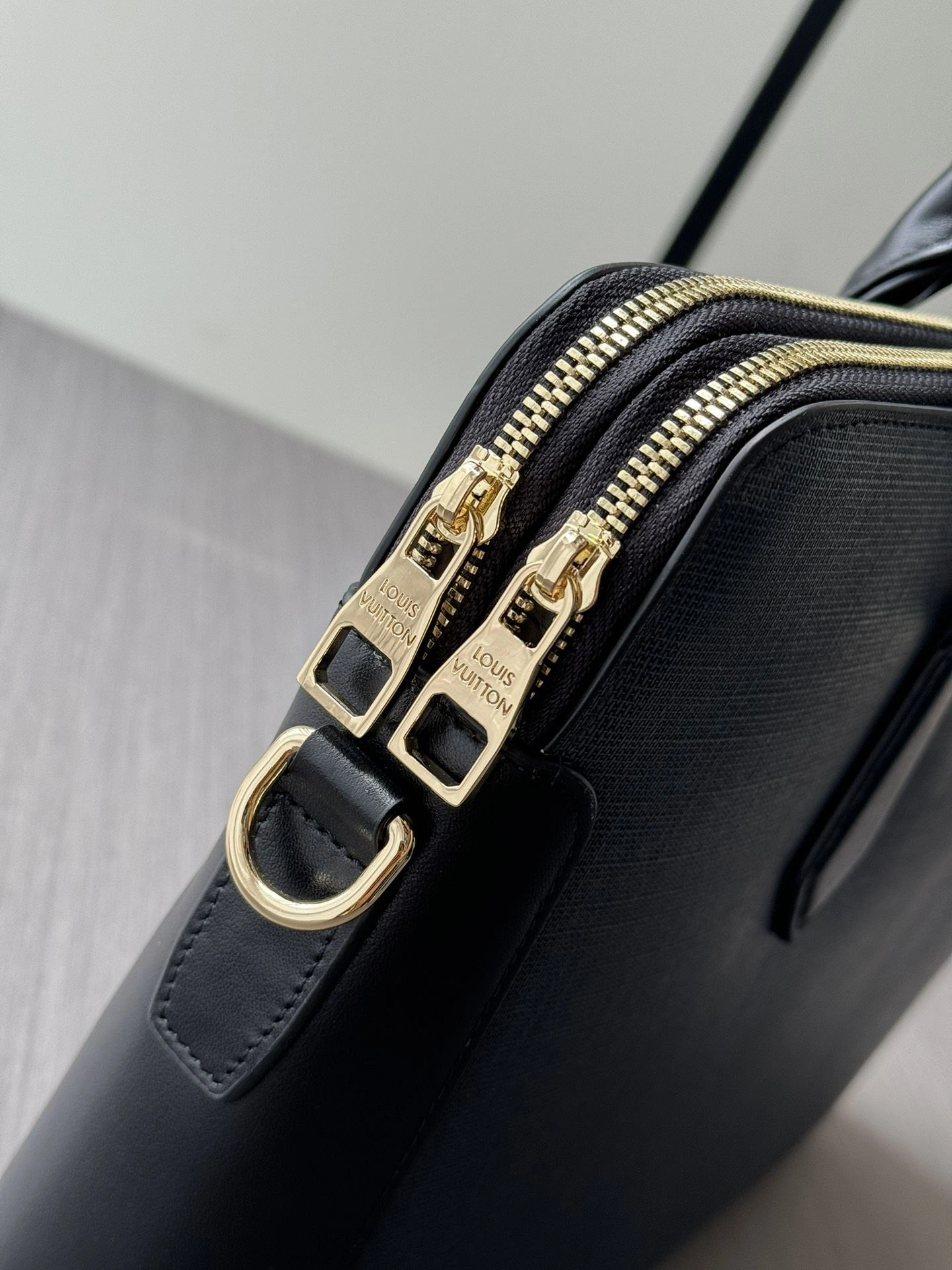 FreshLook Mens Louis Vuitton Briefcases 92785