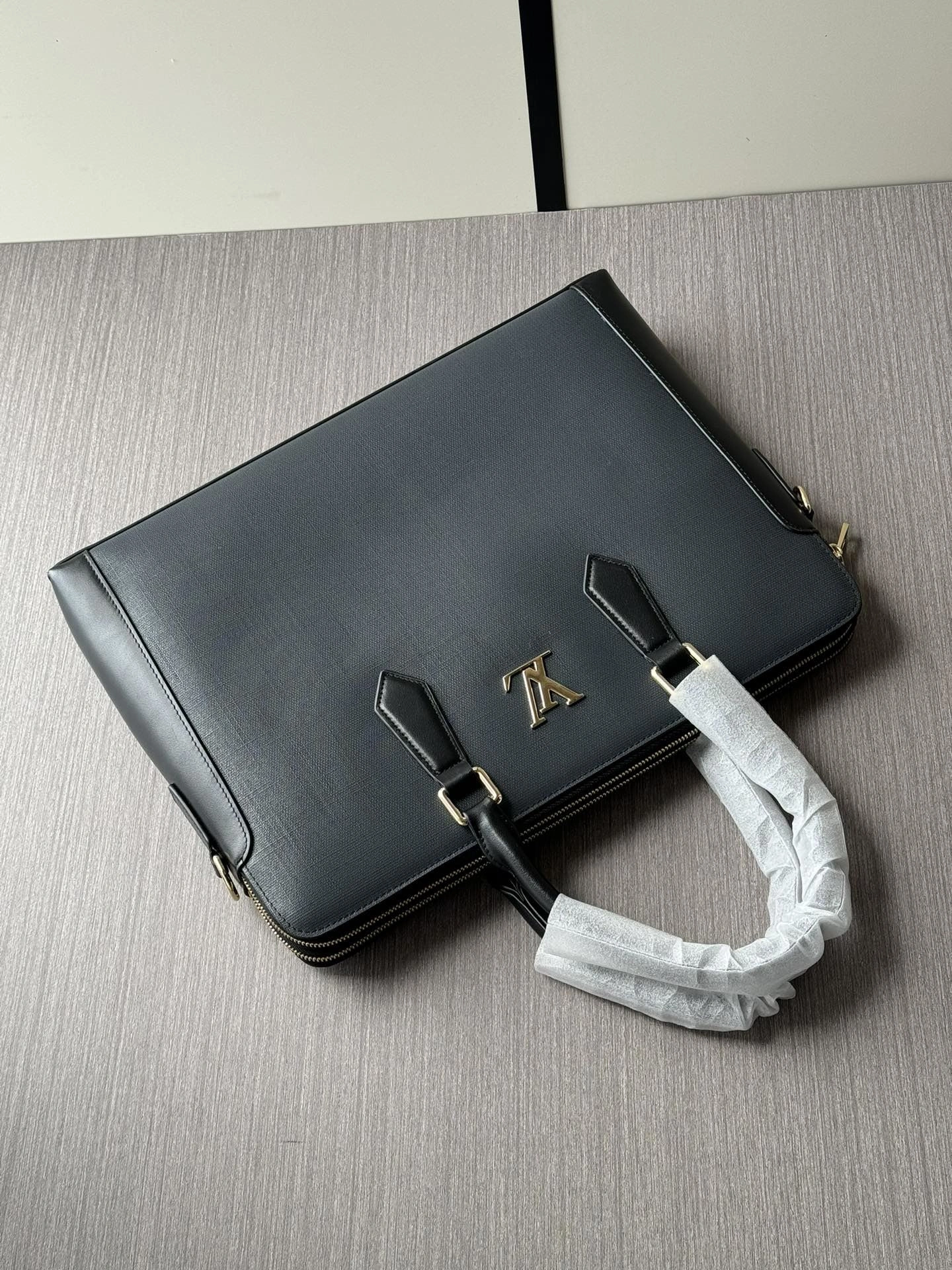 FreshLook Mens Louis Vuitton Briefcases 92785