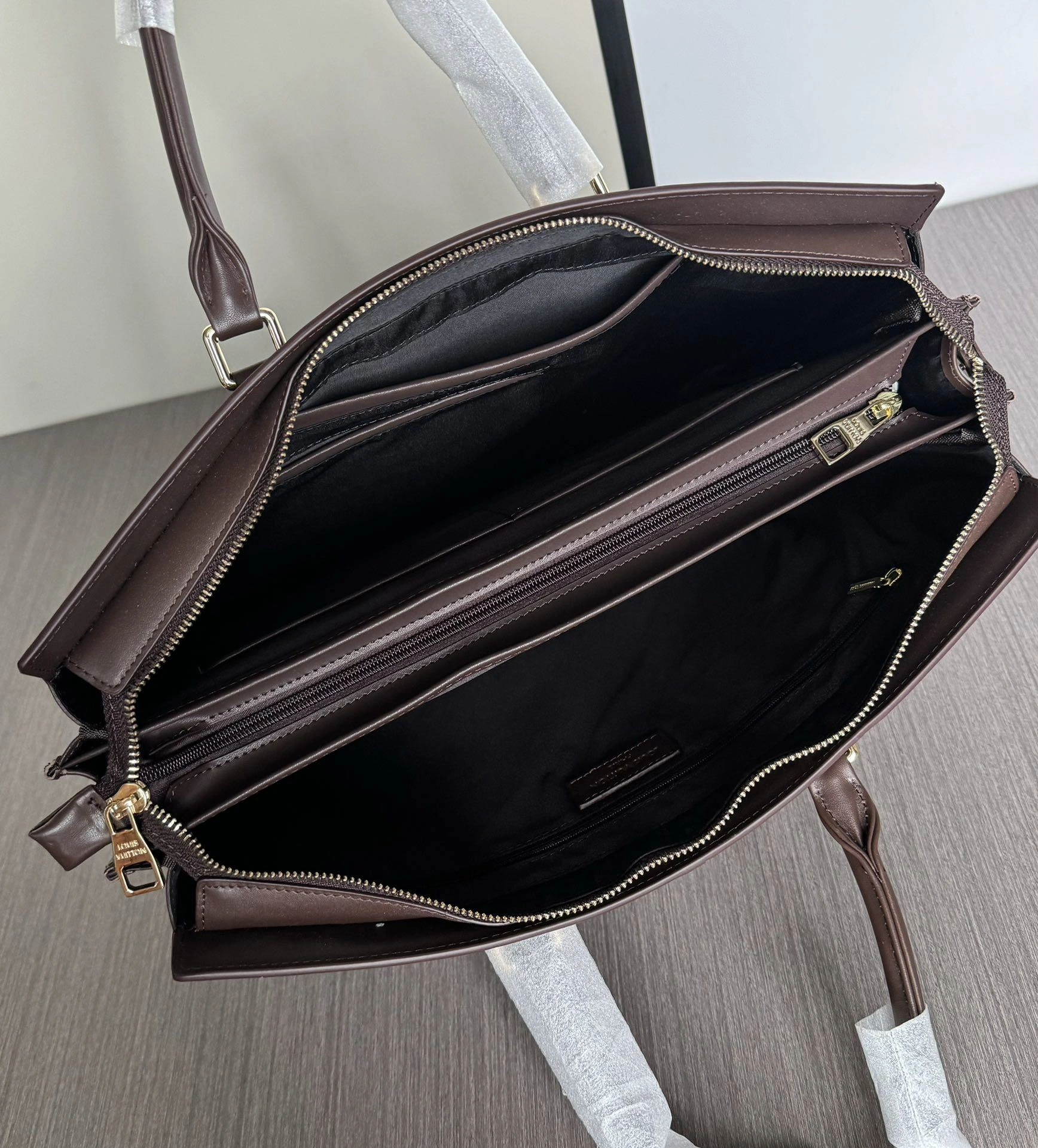 Classic Mens Louis Vuitton Briefcases 92781