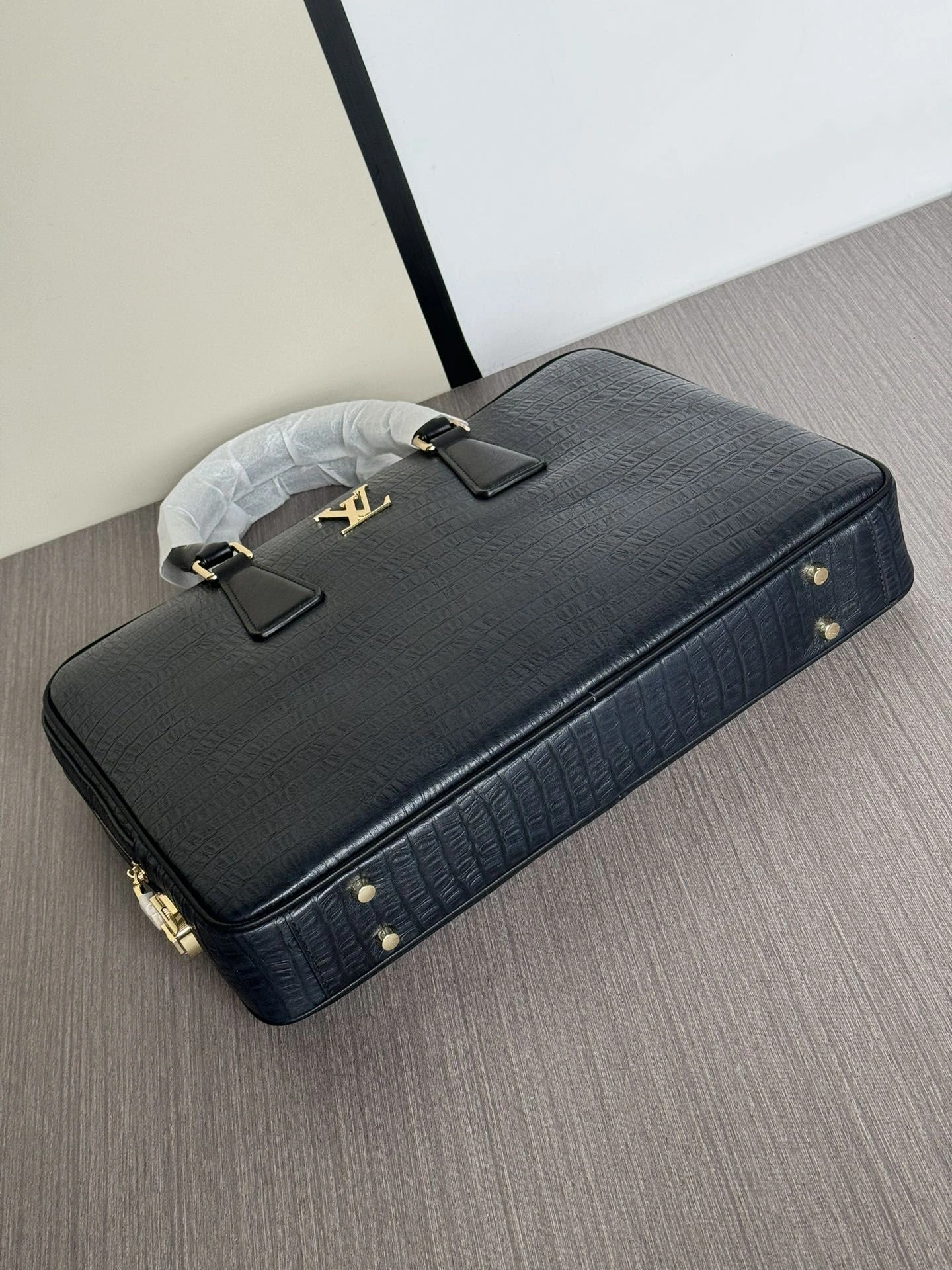 Snug Mens Louis Vuitton Briefcases 92824