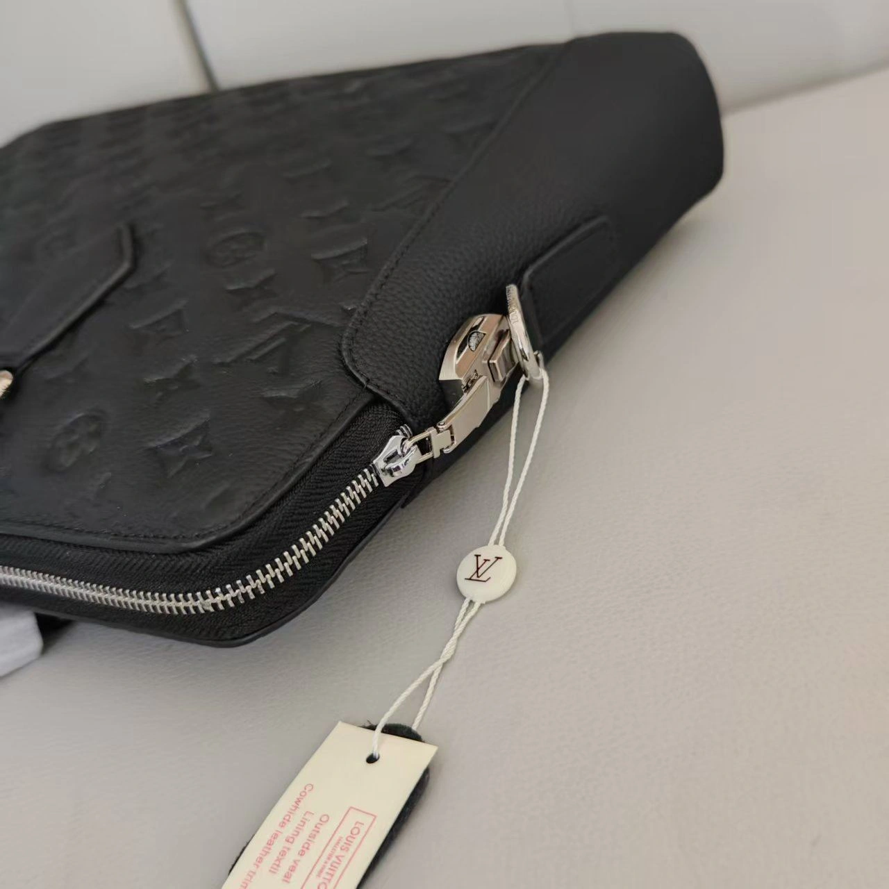 Mens Louis Vuitton Briefcases Lightweight 92768