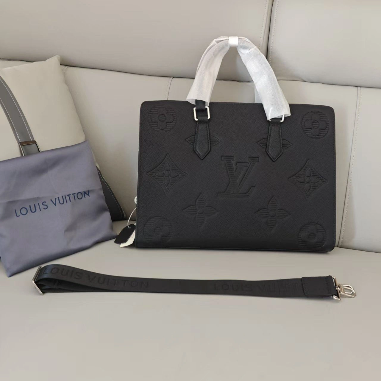 Mens Louis Vuitton Briefcases TimelessDesign 92767