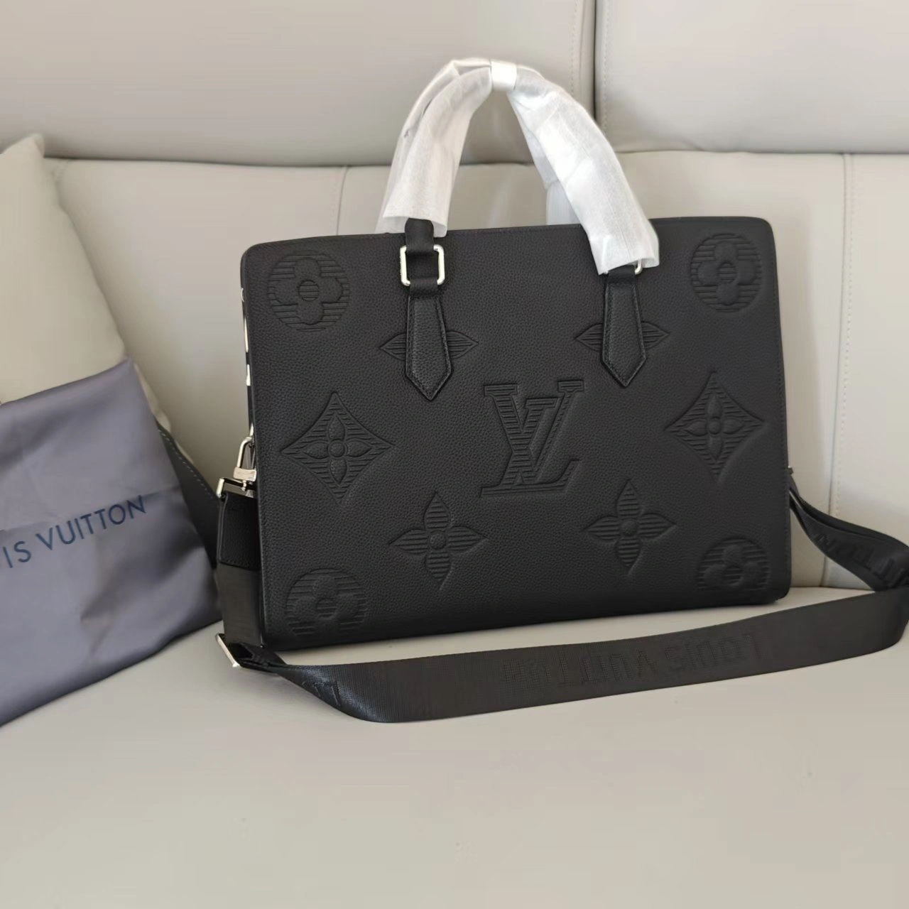 Mens Louis Vuitton Briefcases TimelessDesign 92767