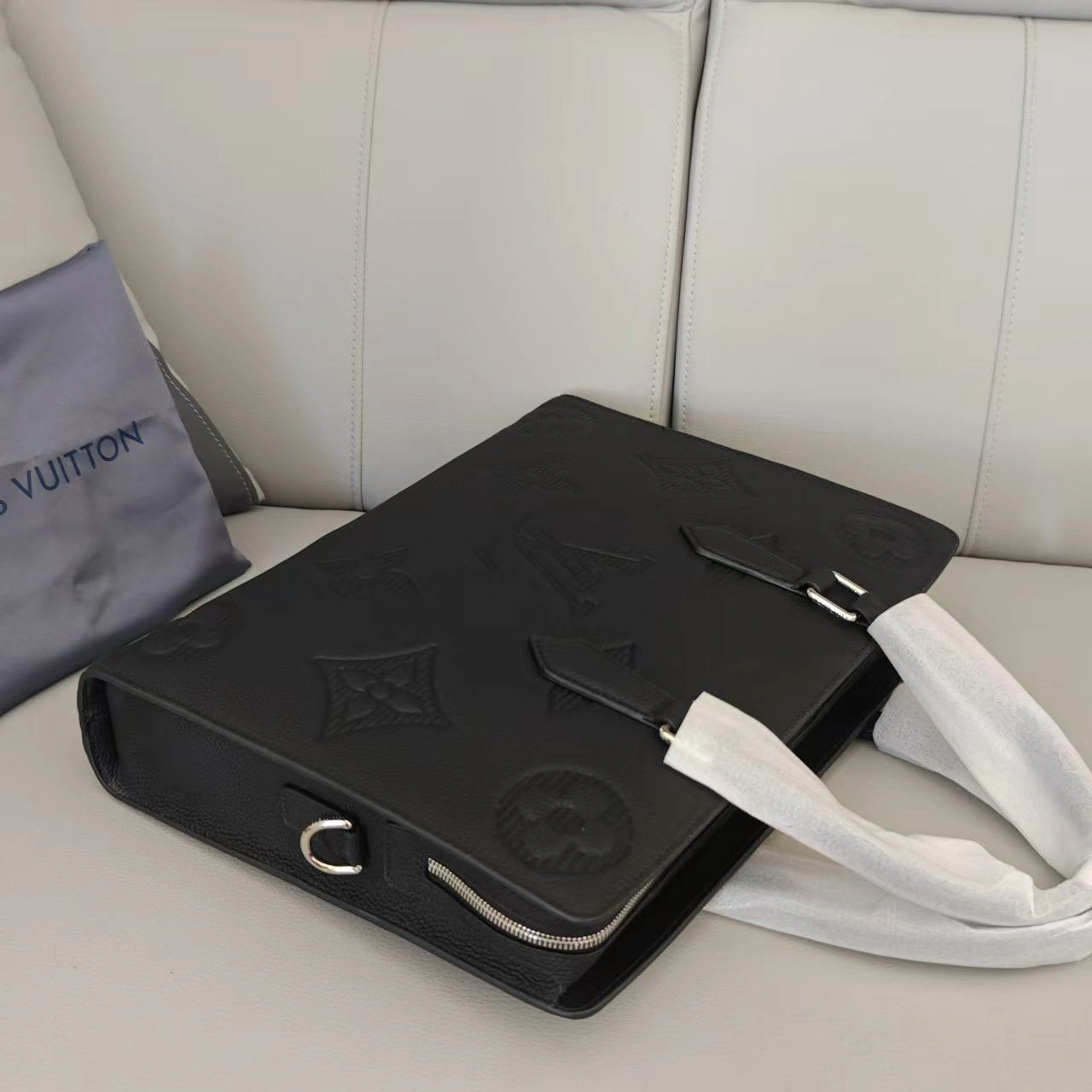 Mens Louis Vuitton Briefcases TimelessDesign 92767
