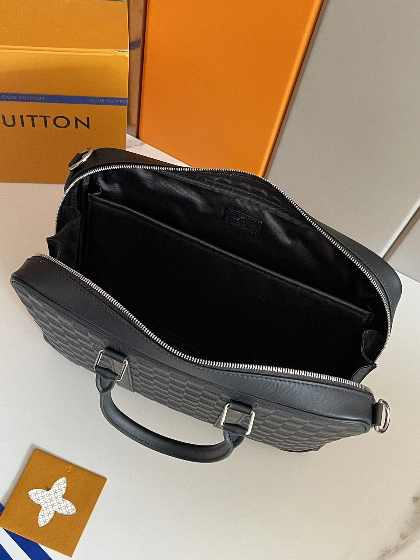Mens Louis Vuitton Briefcases Bold 91759