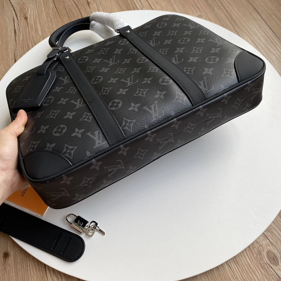 WellDesigned Mens Louis Vuitton Briefcases 91756
