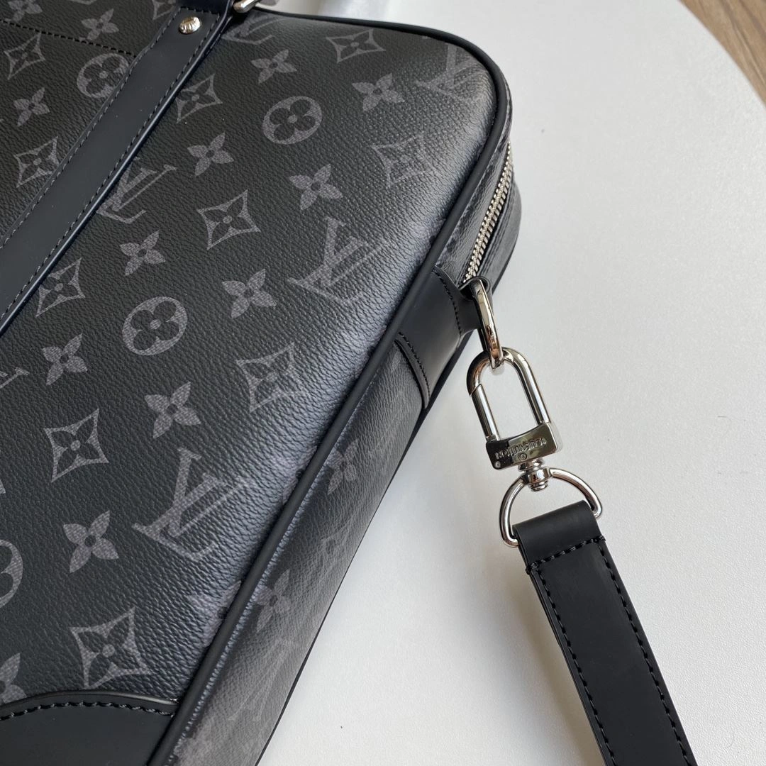 WellDesigned Mens Louis Vuitton Briefcases 91756