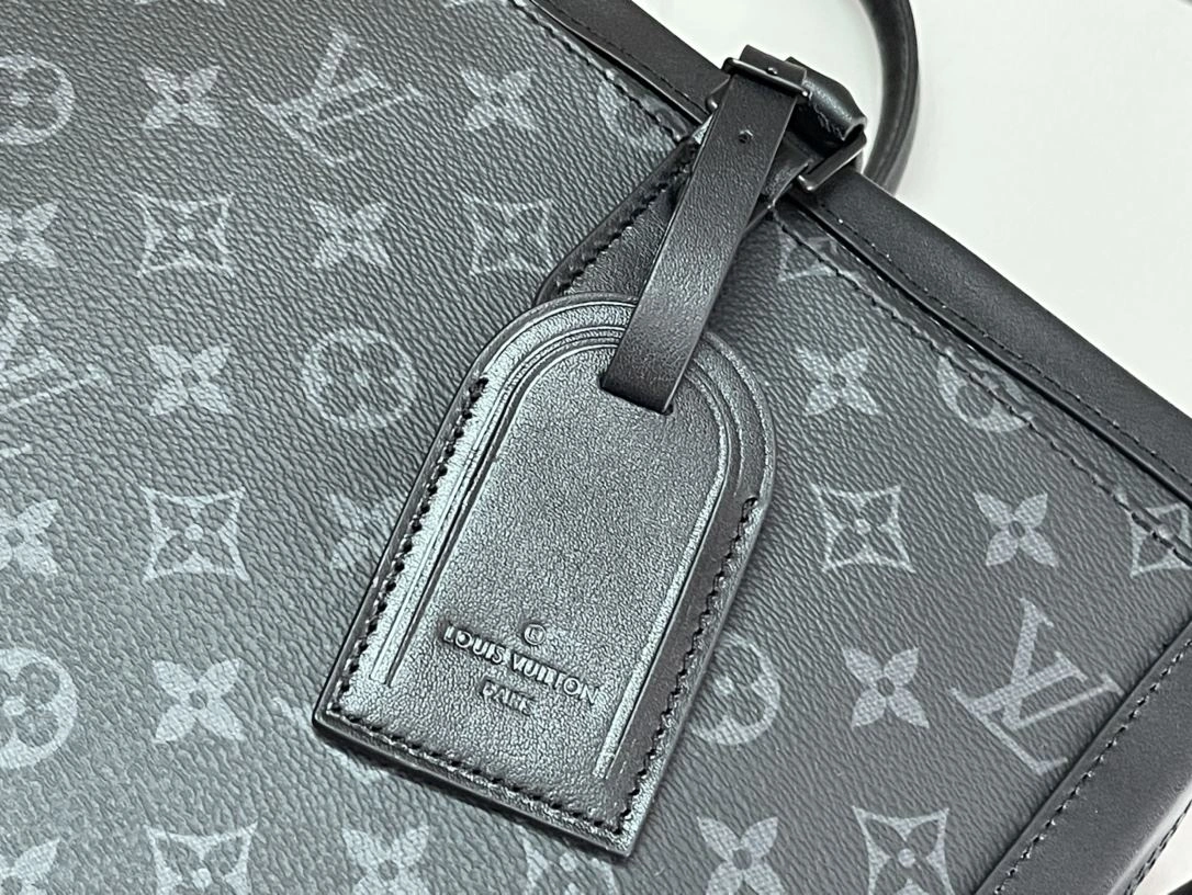 Sporty Mens Louis Vuitton Briefcases 91752