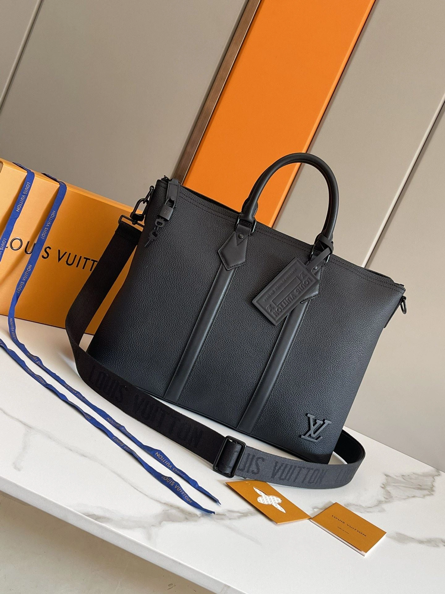 Flexible Mens Louis Vuitton Briefcases 91780
