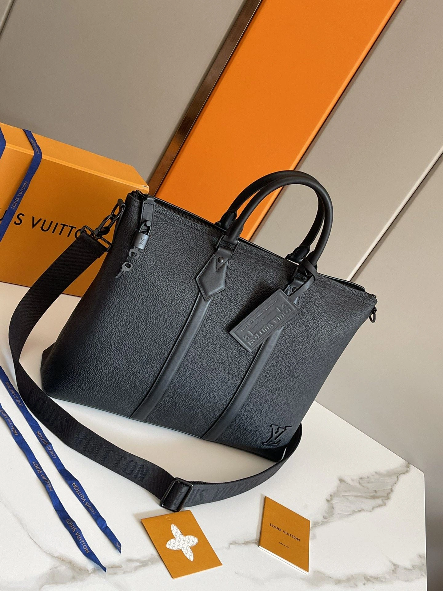 Flexible Mens Louis Vuitton Briefcases 91780