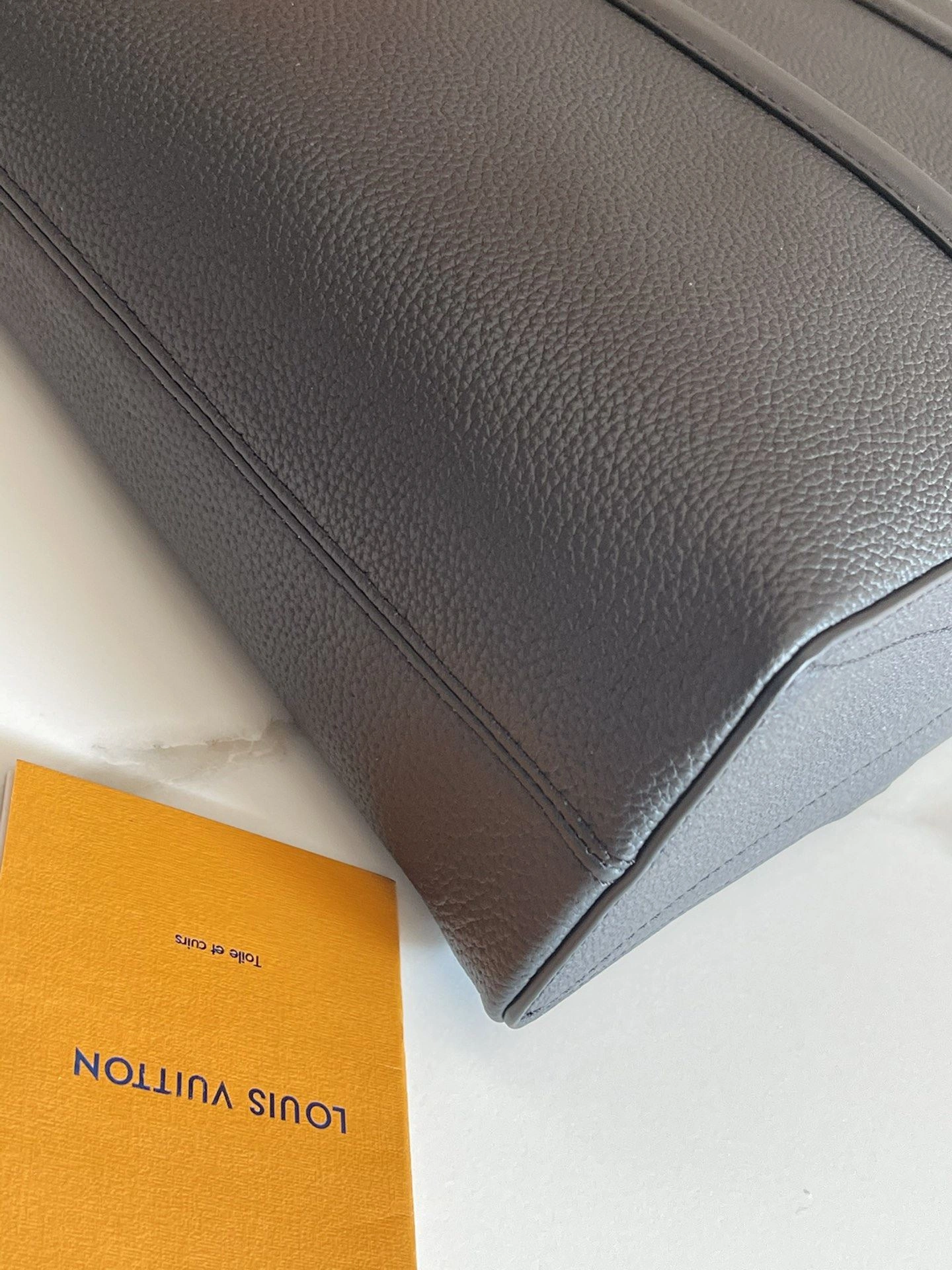 Flexible Mens Louis Vuitton Briefcases 91780