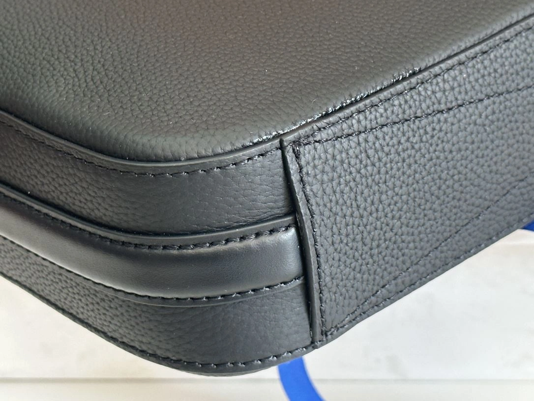 Mens Louis Vuitton Briefcases Versatile 91741