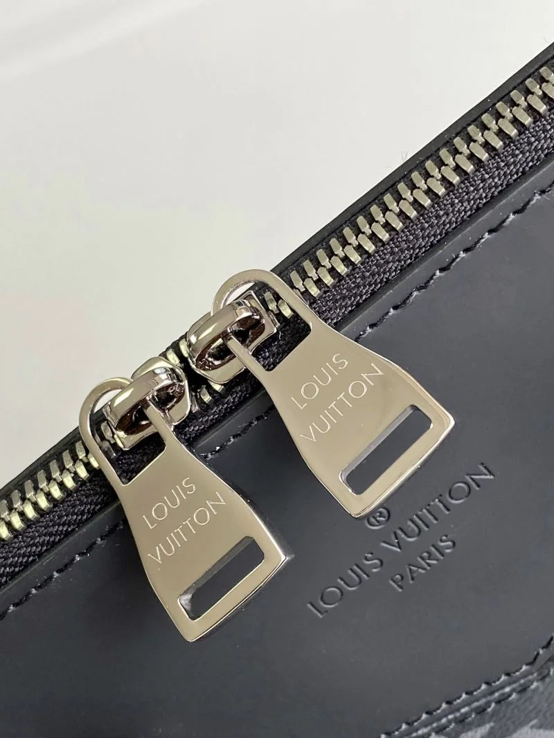 EasyCare Mens Louis Vuitton Briefcases 38999