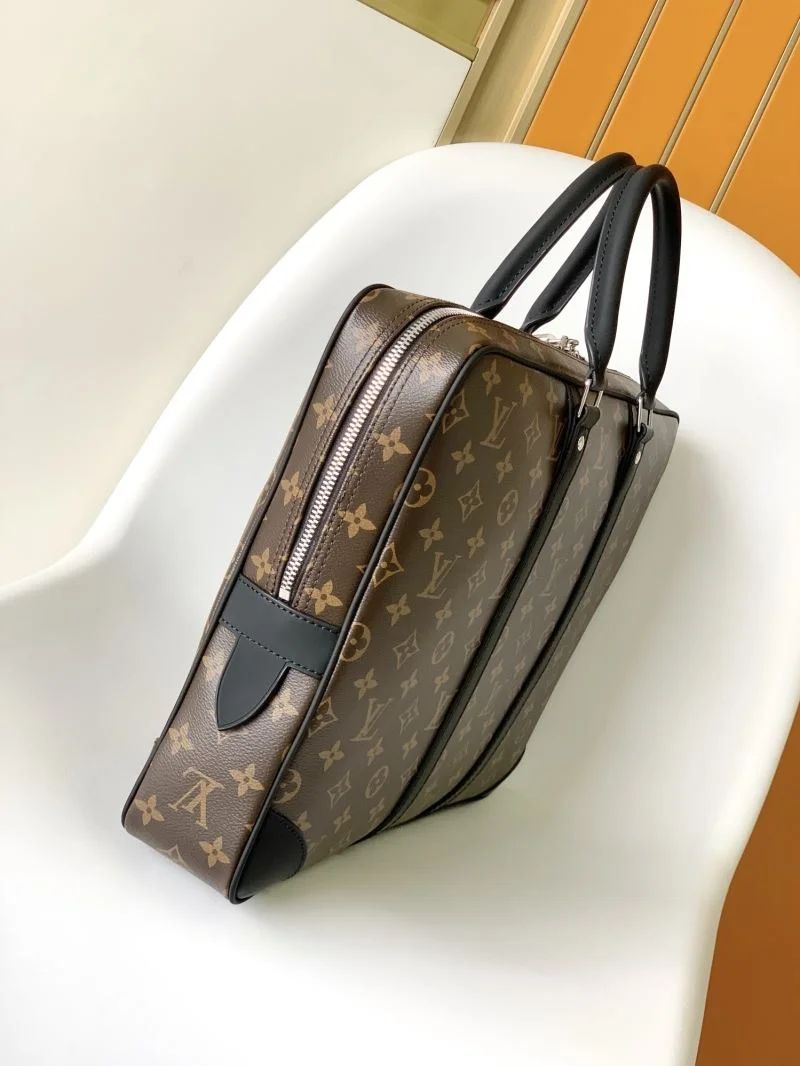 Fashionable Mens Louis Vuitton Briefcases 39018