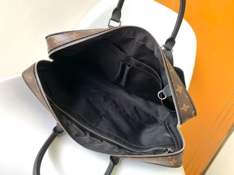 Fashionable Mens Louis Vuitton Briefcases 39018