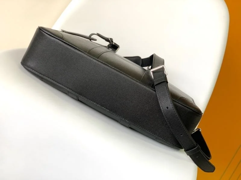 Mens Louis Vuitton Briefcases StreetReady 38678