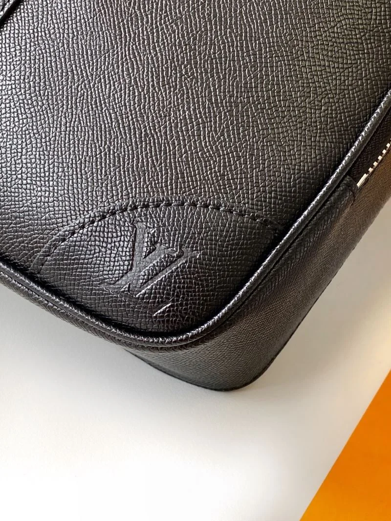Mens Louis Vuitton Briefcases StreetReady 38678
