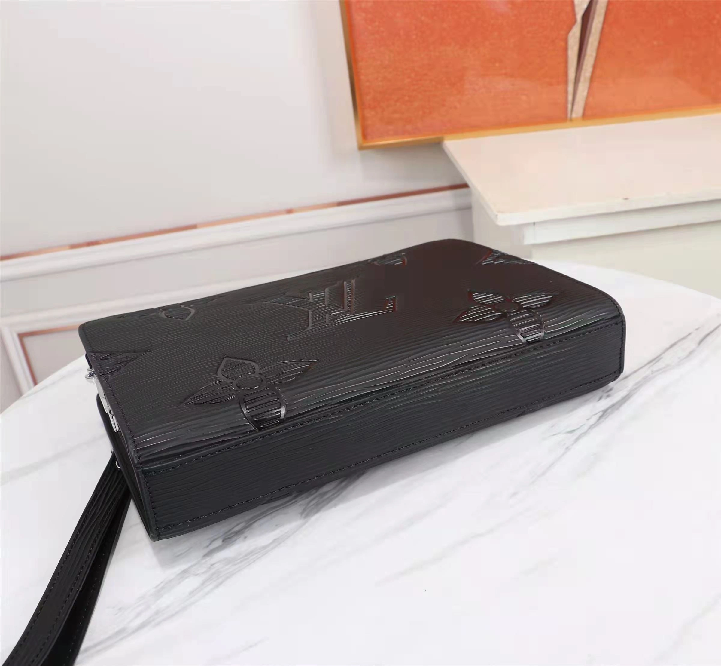 Affordable Mens Louis Vuitton Clutch Bags 92752