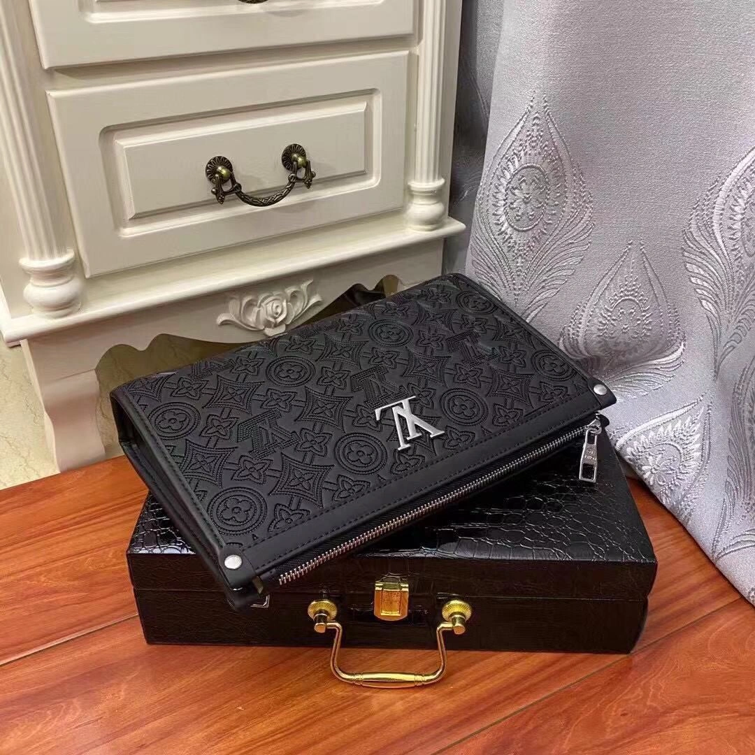 Premium Mens Louis Vuitton Clutch Bags 92855