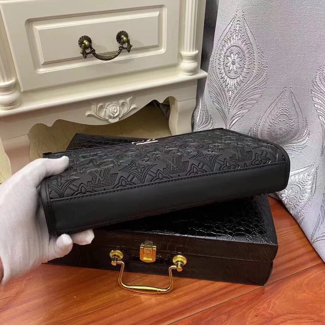 Premium Mens Louis Vuitton Clutch Bags 92855