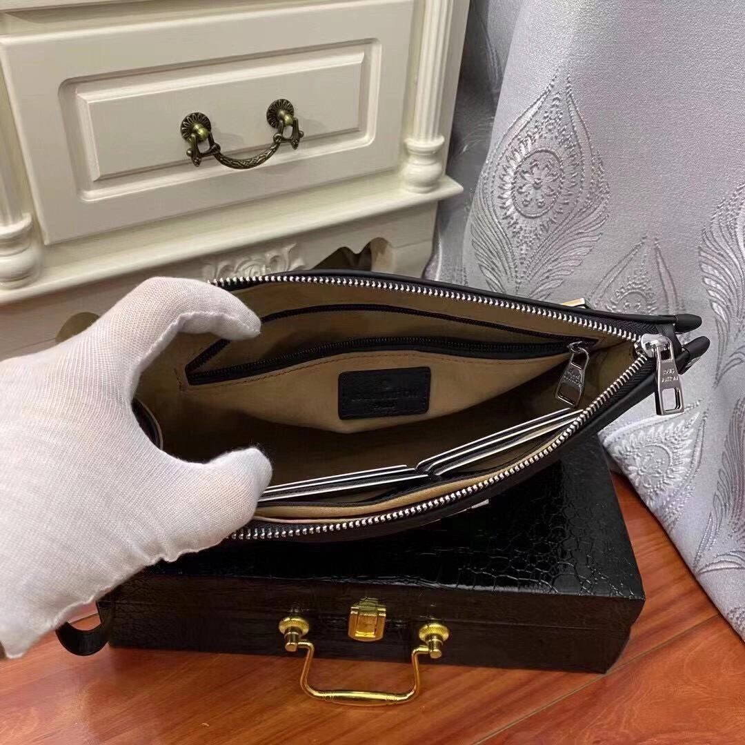 Premium Mens Louis Vuitton Clutch Bags 92855