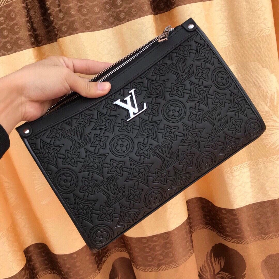 Trendy Mens Louis Vuitton Clutch Bags 92761