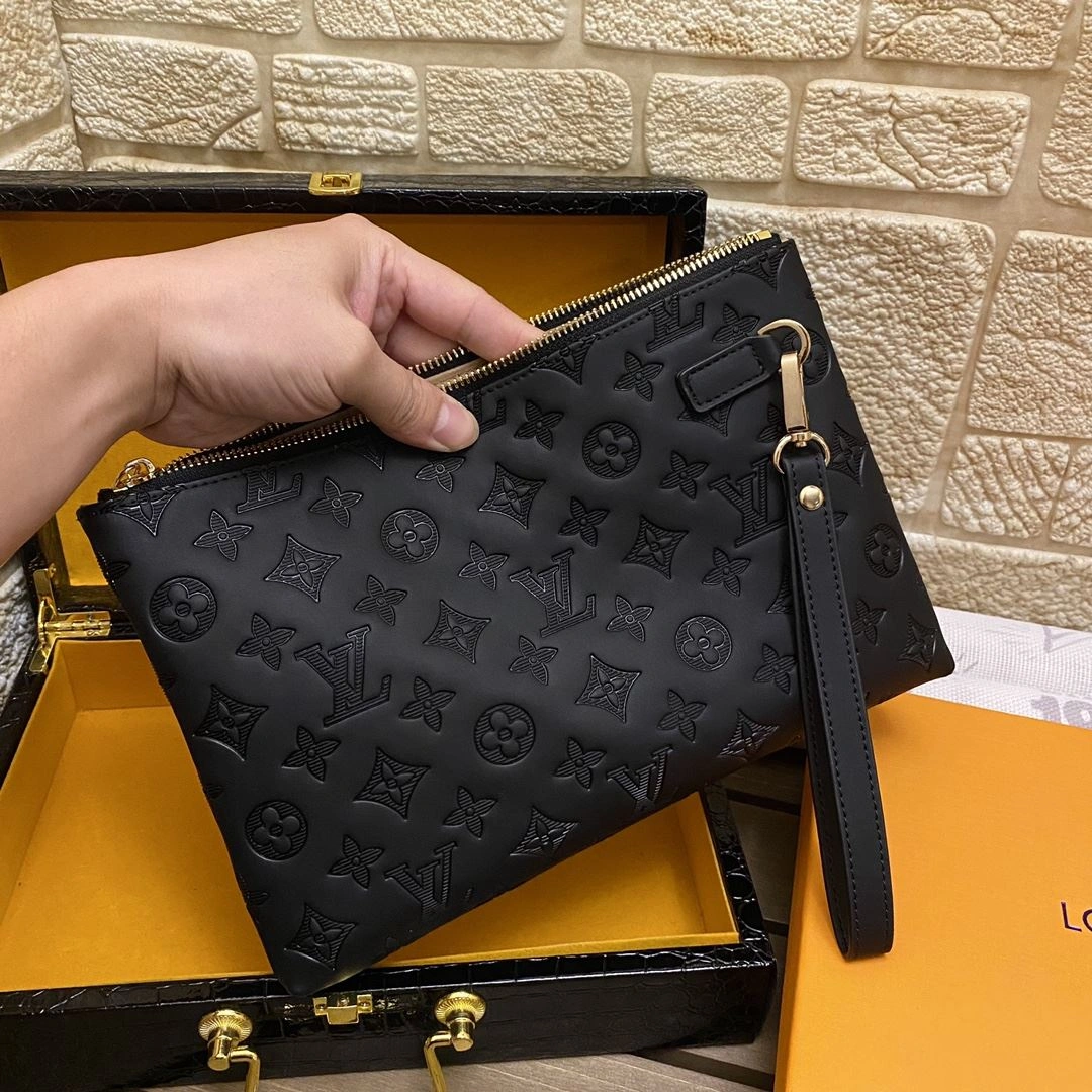 Mens Louis Vuitton Clutch Bags Reliable 92822