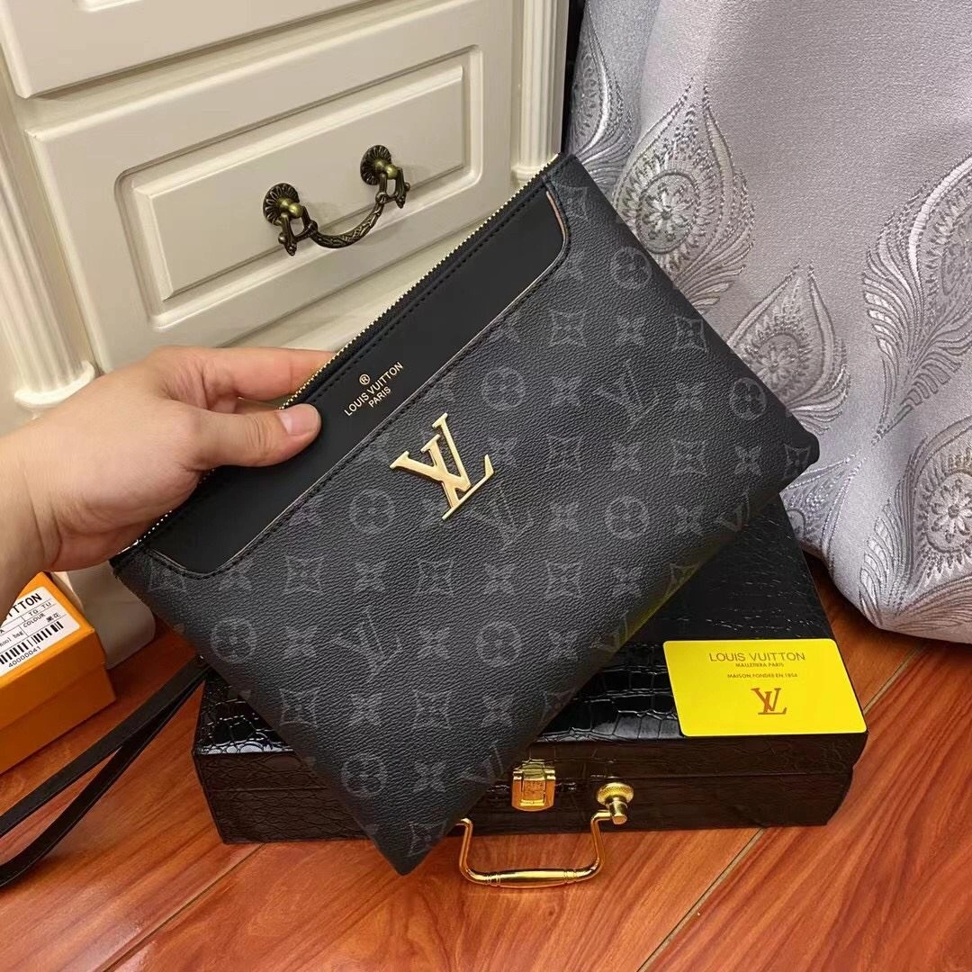 Snug Mens Louis Vuitton Clutch Bags 92774