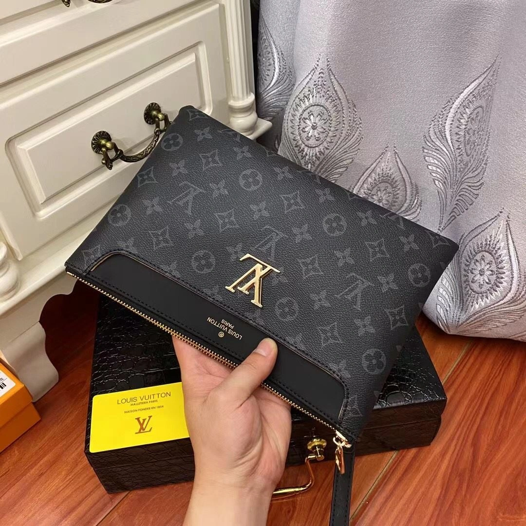 Snug Mens Louis Vuitton Clutch Bags 92774