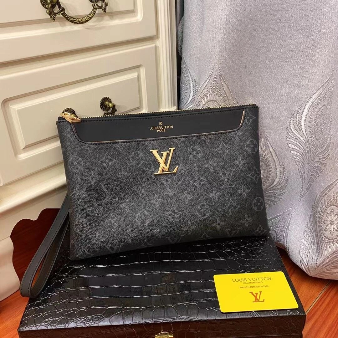 Snug Mens Louis Vuitton Clutch Bags 92774